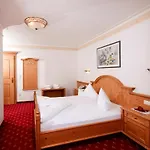 Alpin-hotel Schrofenblick