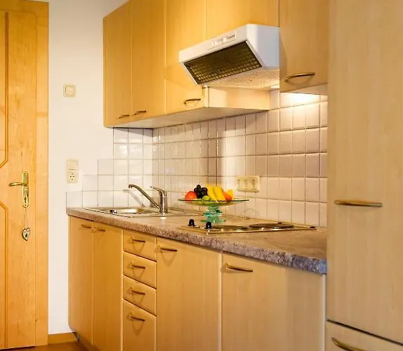 Alpin-hotel Schrofenblick 4* מאיירהופן