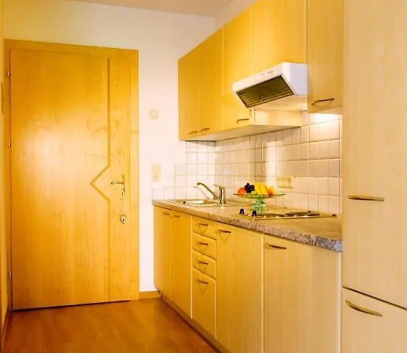 Alpin-hotel Schrofenblick Hotel