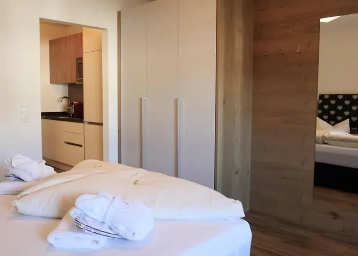 Alpin-hotel Schrofenblick